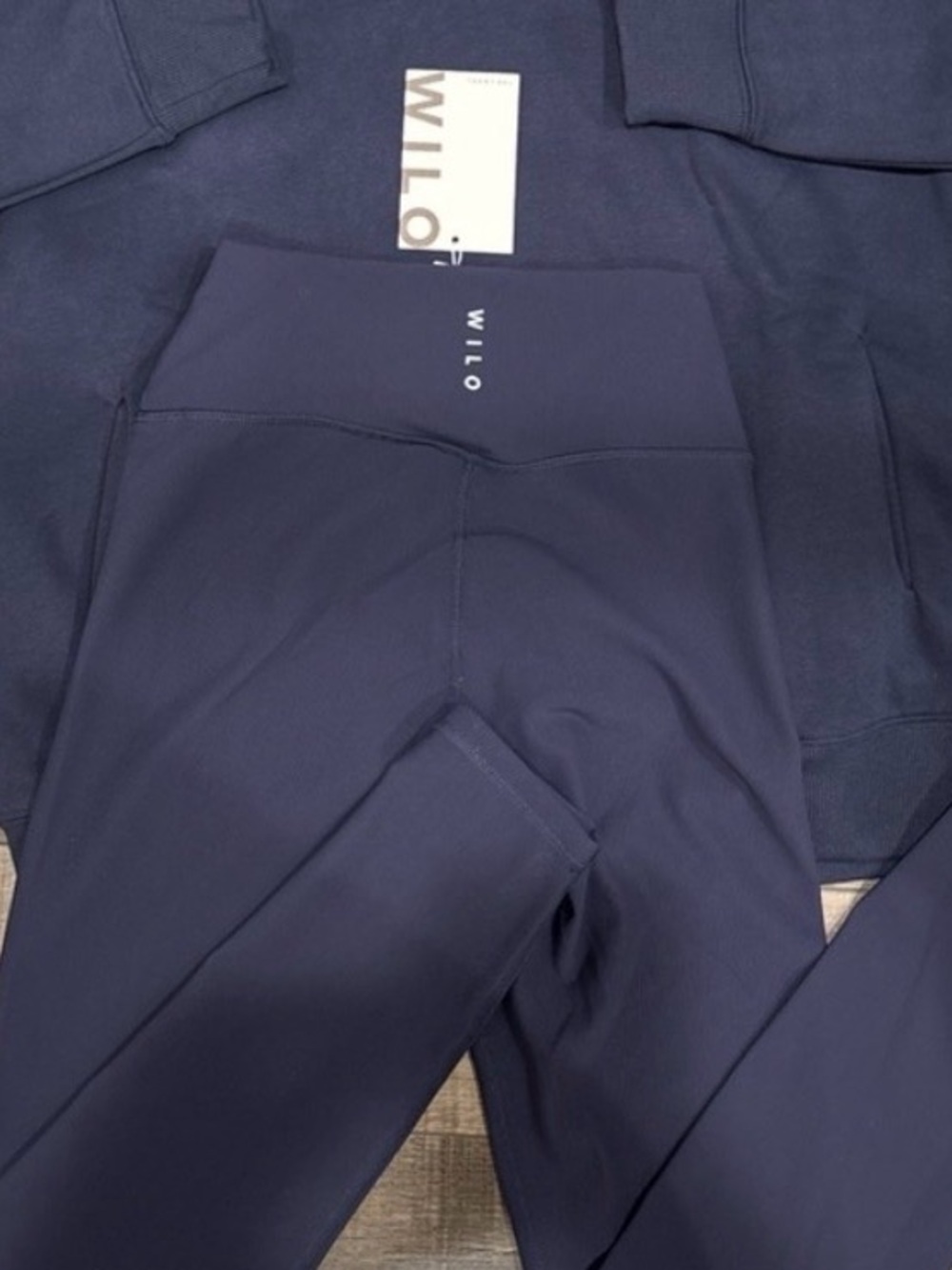 WILO High-Waist Navy Leggings - Picture 3 of 5